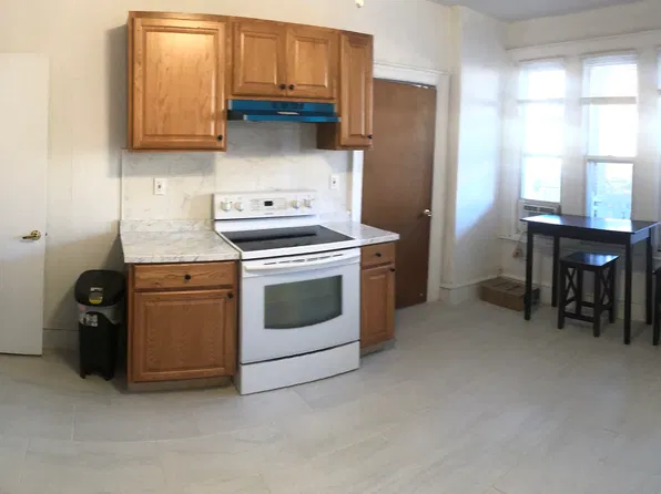 220 S 46th St APT A, Philadelphia, PA 19139
