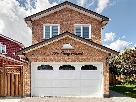 2nd image of 776 Savoy Cres