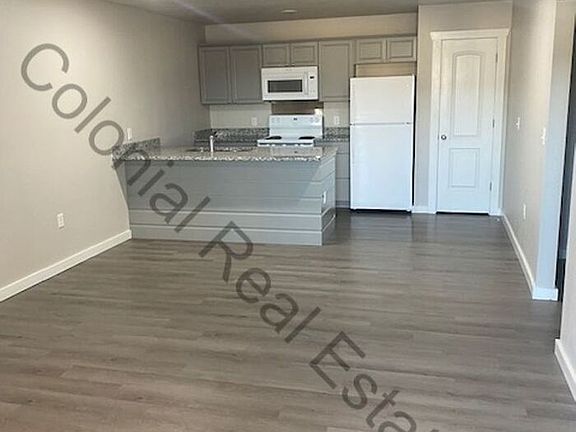 3rd image of 3409 Gidding St #C