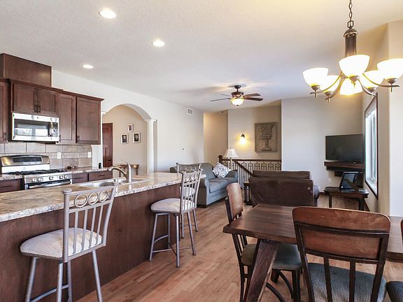 719_Rolling_Oaks_Dr_MLS_HID1132486_ROOM6