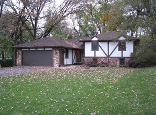 12477 N Gate Rd, Roscoe, IL 61073