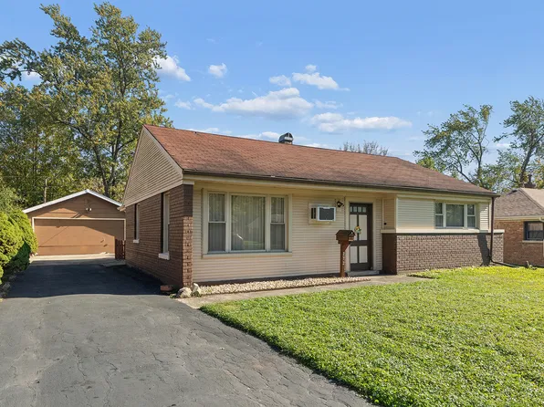272 Mohawk St, Park Forest, IL 60466