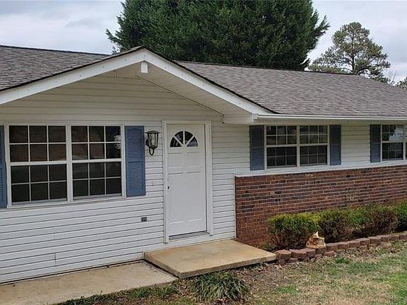 3rd image of 29 Duke Dr