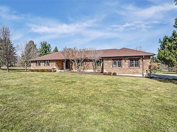 2nd image of 2734 Pheasant Run Ln