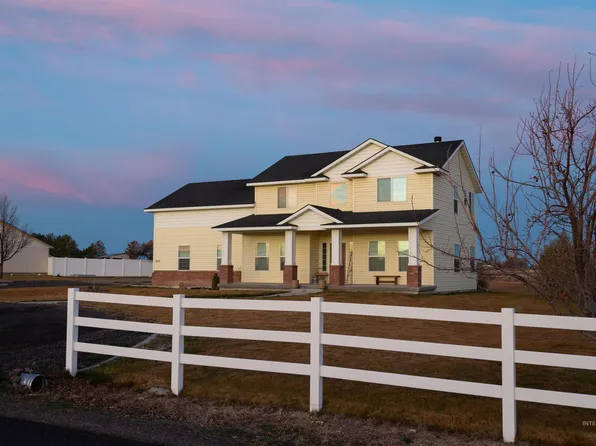 3813 N 2456 E, Filer, ID 83328