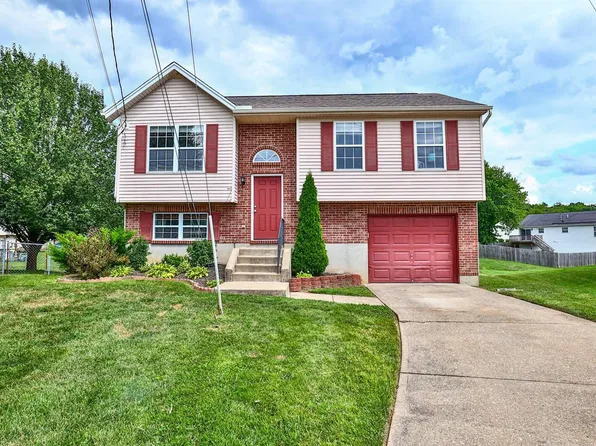 1127 Pebble Creek Dr, Elsmere, KY 41018