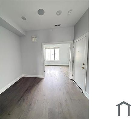 2nd image of 1306 N Marshall St #3
