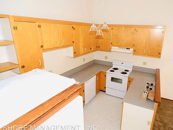5th image of 796 Island Ct
