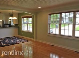 725 Lakeway Ave, Kalamazoo, MI 49001