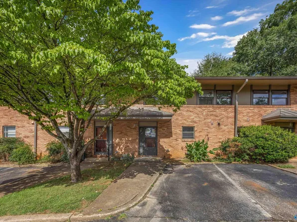 2110 Colony Dr SW #210, Huntsville, AL 35802