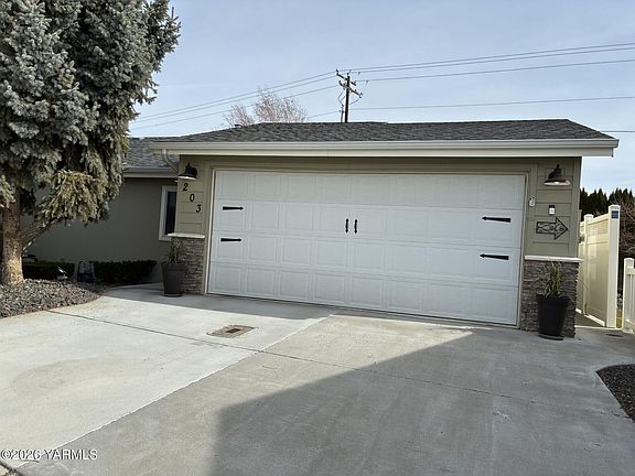 2nd image of 200 Bridle Way Unit 203