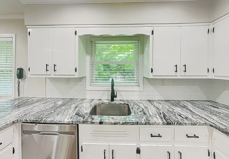 2902 Delcourt Dr — Photo 4