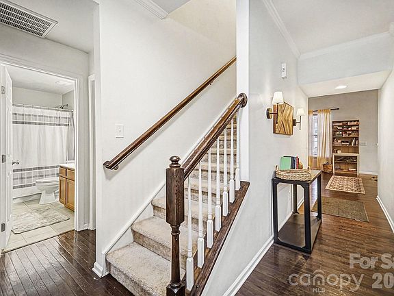 4th image of 715 Cider Ct