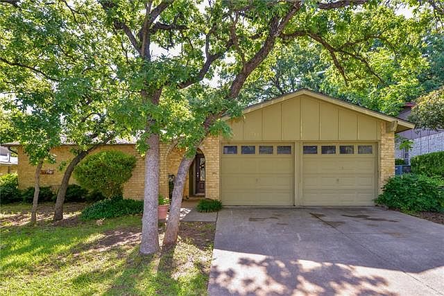 1st image of 2718 Jewell Dr