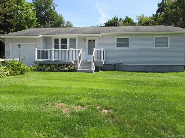 4 Barbara Lane, Wappingers Falls, NY 12590