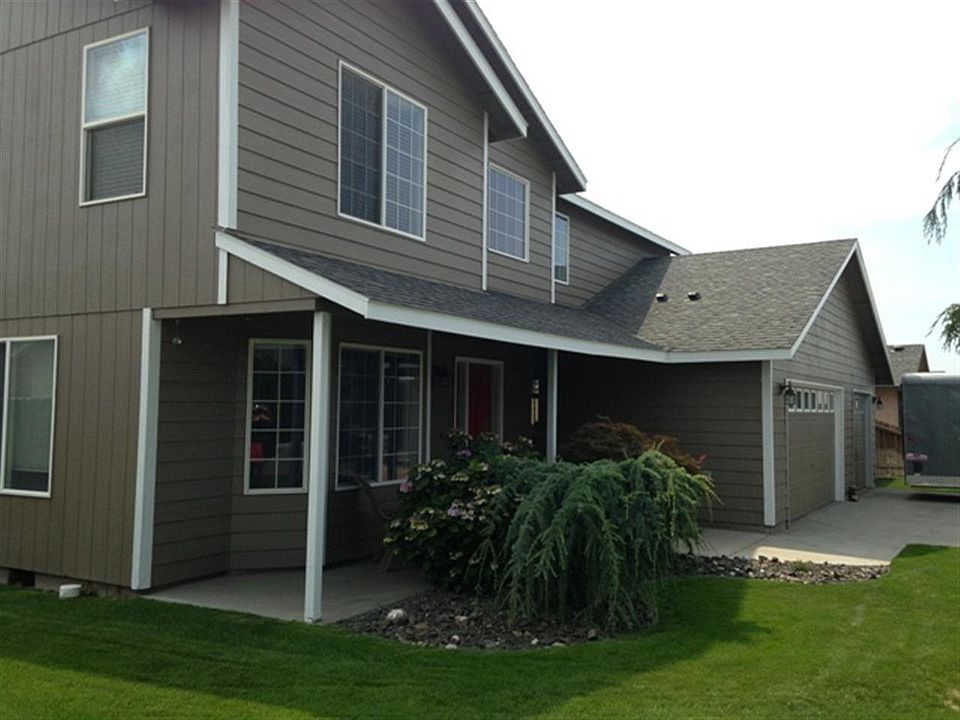 1st image of 8008 Langara Dr