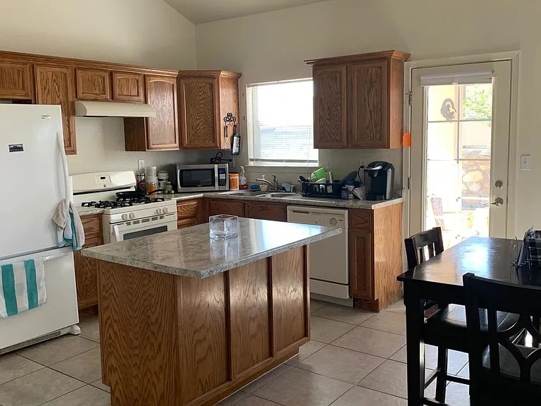 228 Ferinand Ct — Photo 8