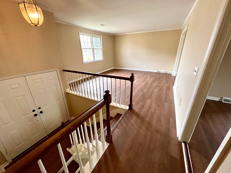 600 Brooks Rd — Photo 6