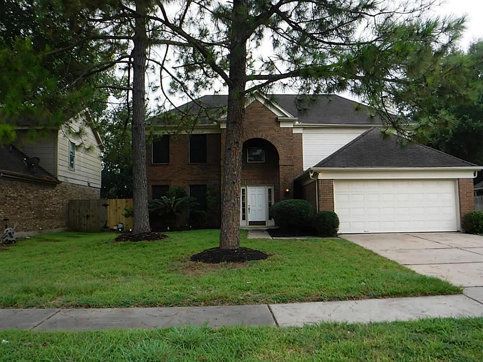 1st image of 18222 Lake Bend Dr