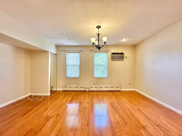 43-11 21st Ave #2, Astoria, NY 11105