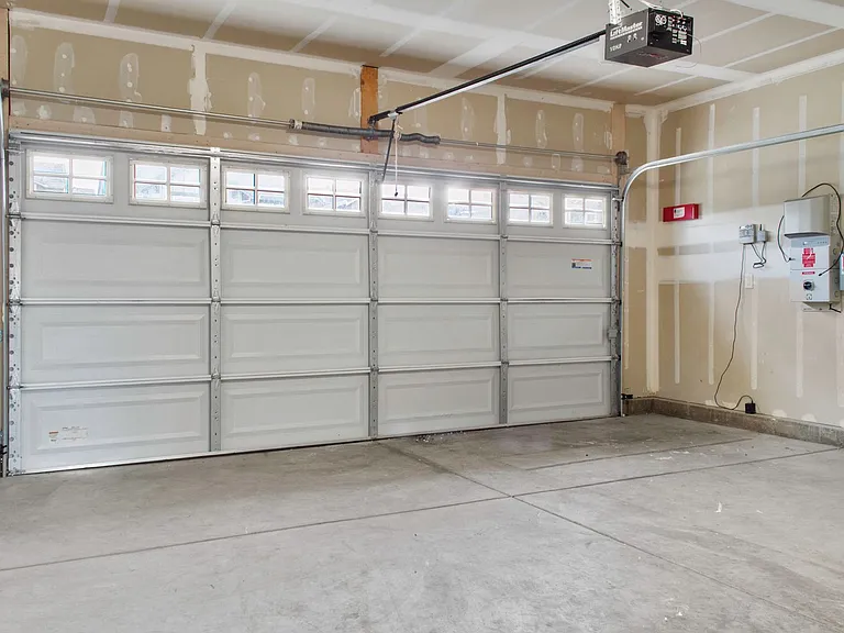 3249 Torrance Ave — Photo 33