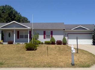 1016 Claire Ln, Middlebury, IN 46540