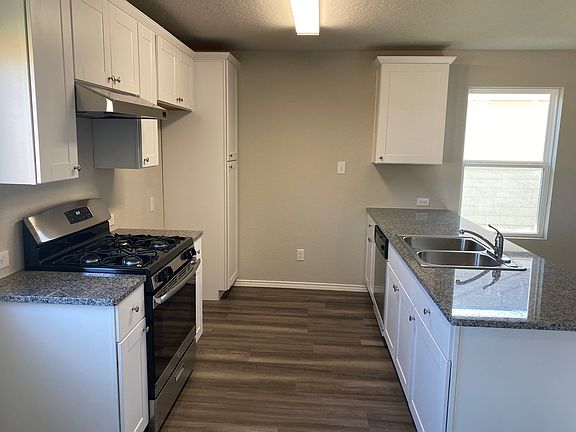 4th image of 510 Moonvine Way