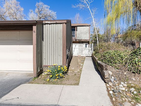 2nd image of 5489 Willow Ln