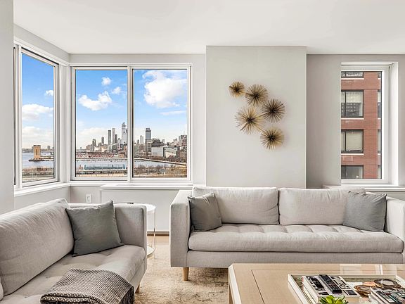 4th image of 212 Warren St APT 8L