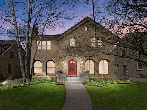 4909 North Ardmore AVENUE, Whitefish Bay, WI 53217