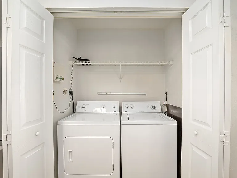 3910 SW 20th Ave #1403 — Photo 13