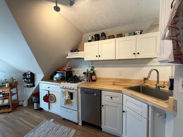 76 College Ave, Somerville, MA 02144