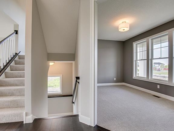 3rd image of 11091 Lady Slipper Ct N