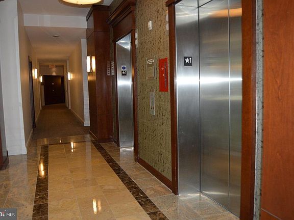 Lobby elevators