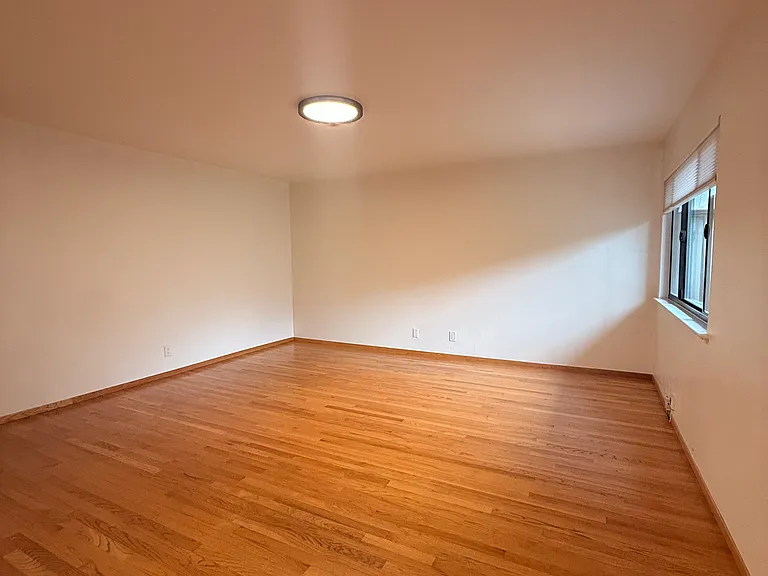 517 Stannage Ave #A — Photo 4
