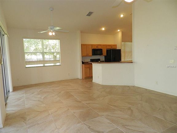 5th image of 159 Crepe Myrtle Dr