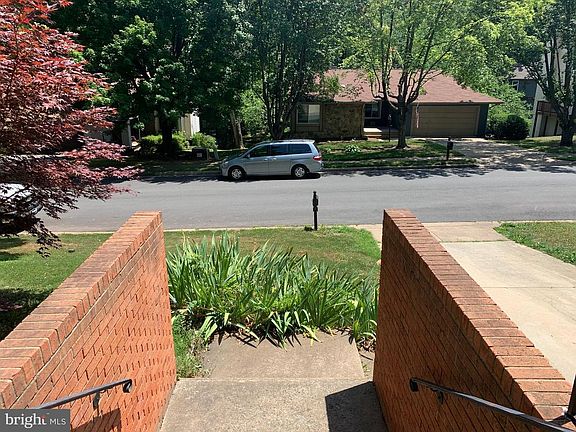 3rd image of 4394 Ashgrove Dr