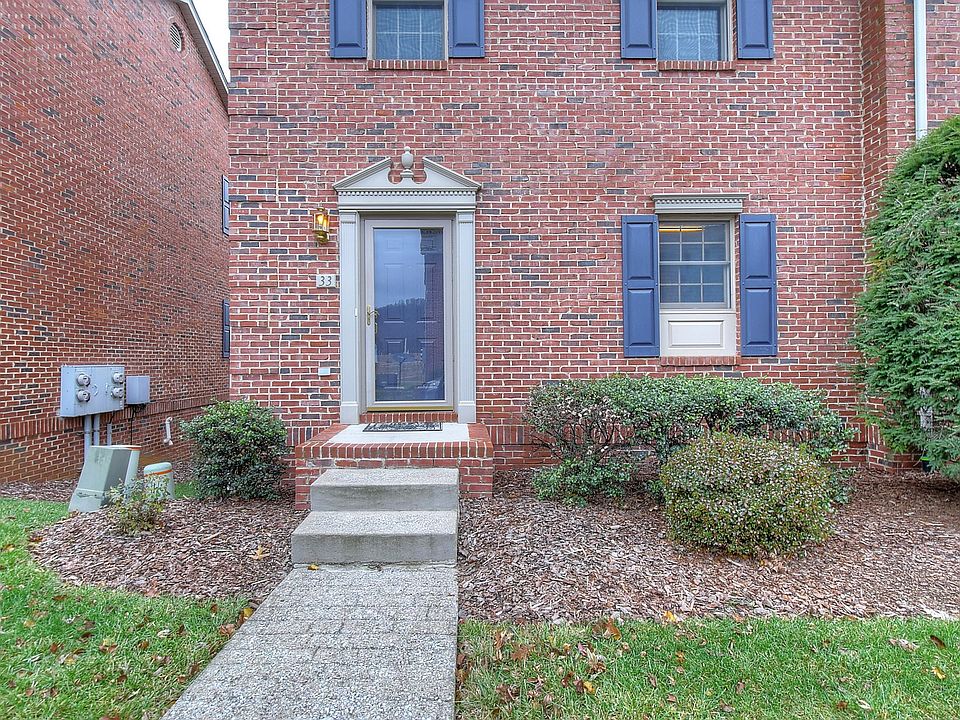 1st image of 33 Oak Leaf Cir #33