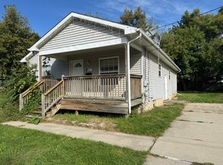 98 Forest St, Pontiac, MI 48342