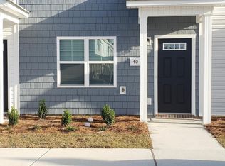 40 Catalina Cir, Swansboro, NC 28584