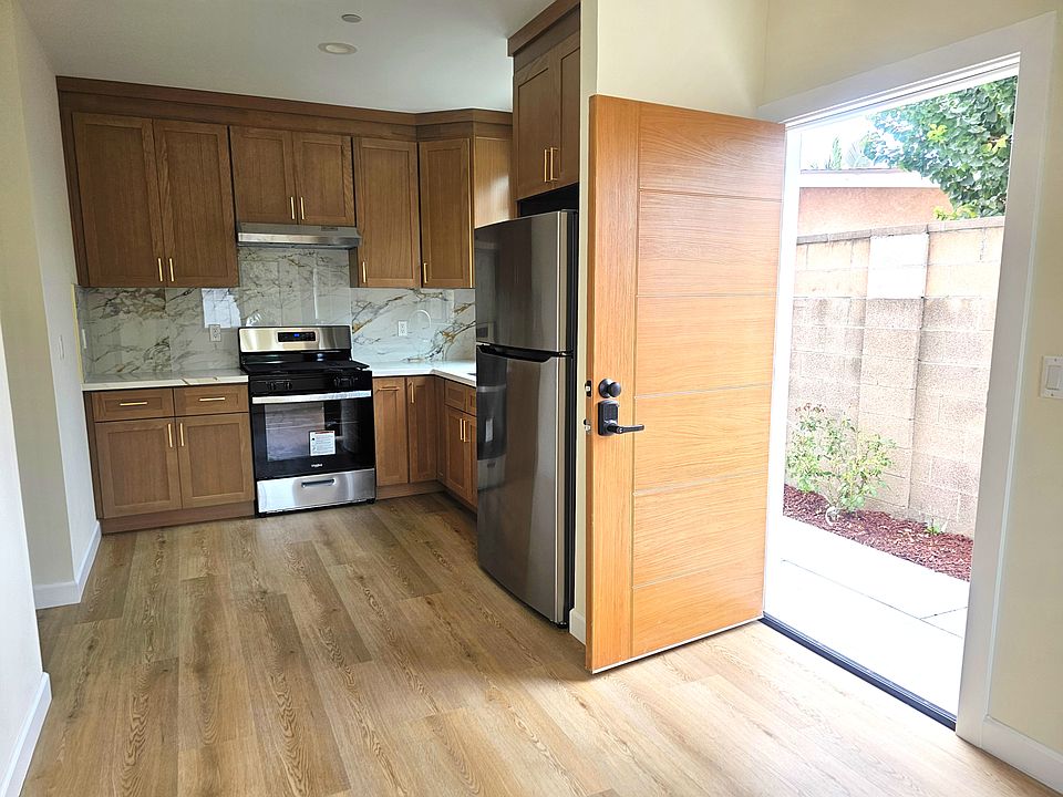 1st image of 10324 McDaniel Dr