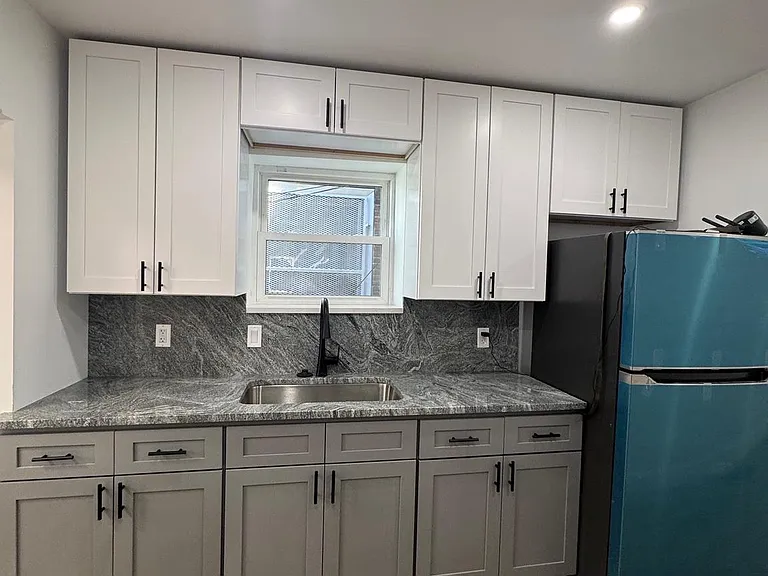 2931 Turner St — Photo 9