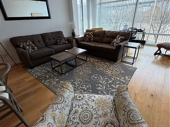3rd image of 1237 Washington Ave APT 412