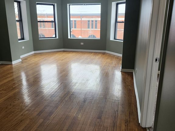 4th image of 6814-18 S Oglesby Ave #2