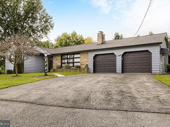 2nd image of 621 Hoffman Dr
