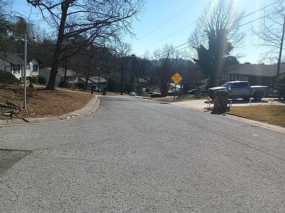 5th image of 2556 Janice Cir NE