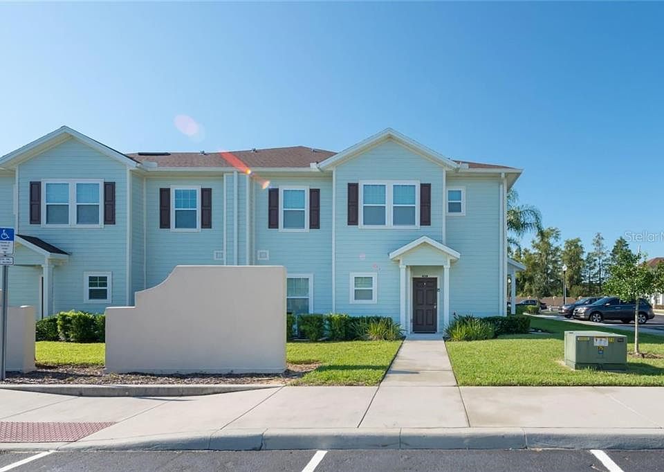 1st image of 3211 Oyster Ln #3211