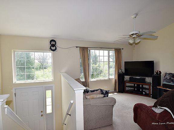 3rd image of 808 E Victoria Cir #808