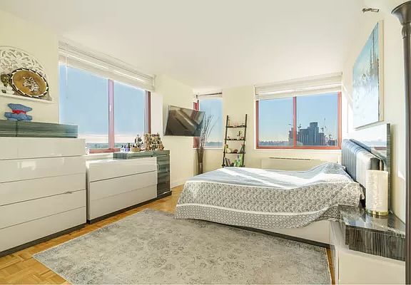 5th image of 4-74 48th Ave #20J