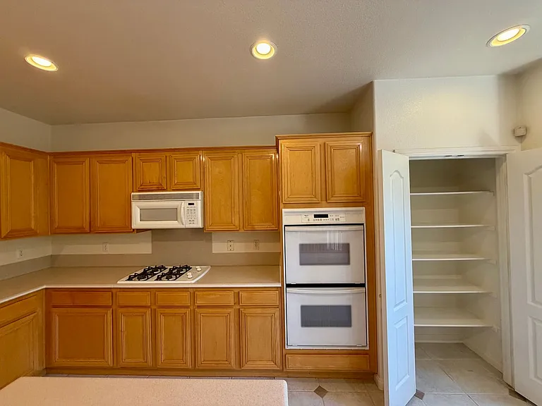 2736 Carolina Blue Ave — Photo 10